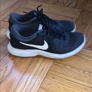 NIKE WOMENS SNEAKERS